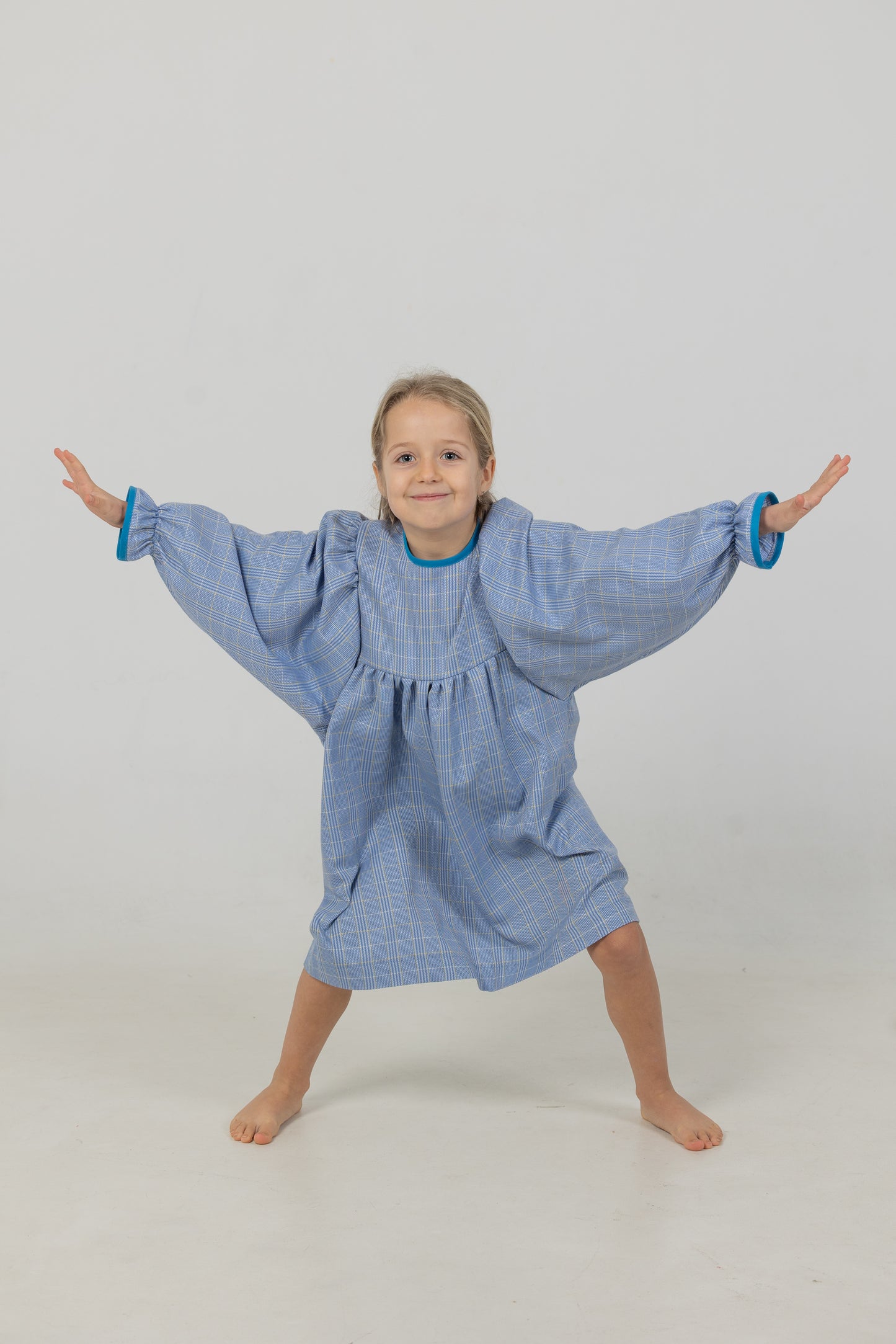 Mädchenkleid „Maja“ – Schnittmuster & Nähanleitung (Gr. 104–152)