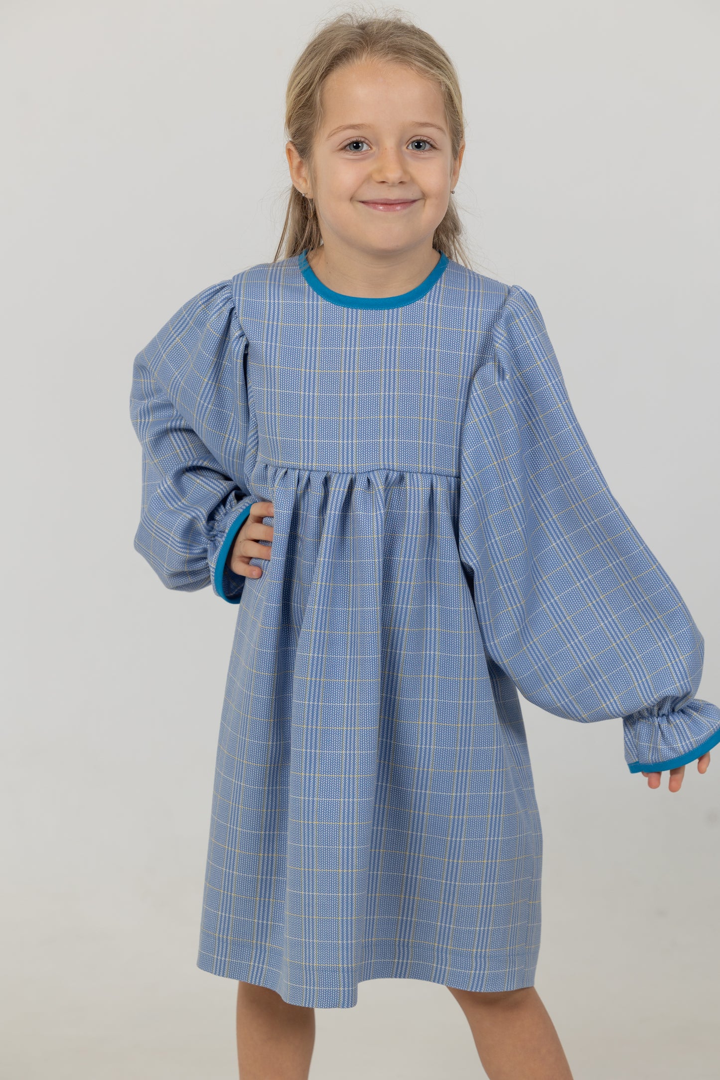 Mädchenkleid „Maja“ – Schnittmuster & Nähanleitung (Gr. 104–152)